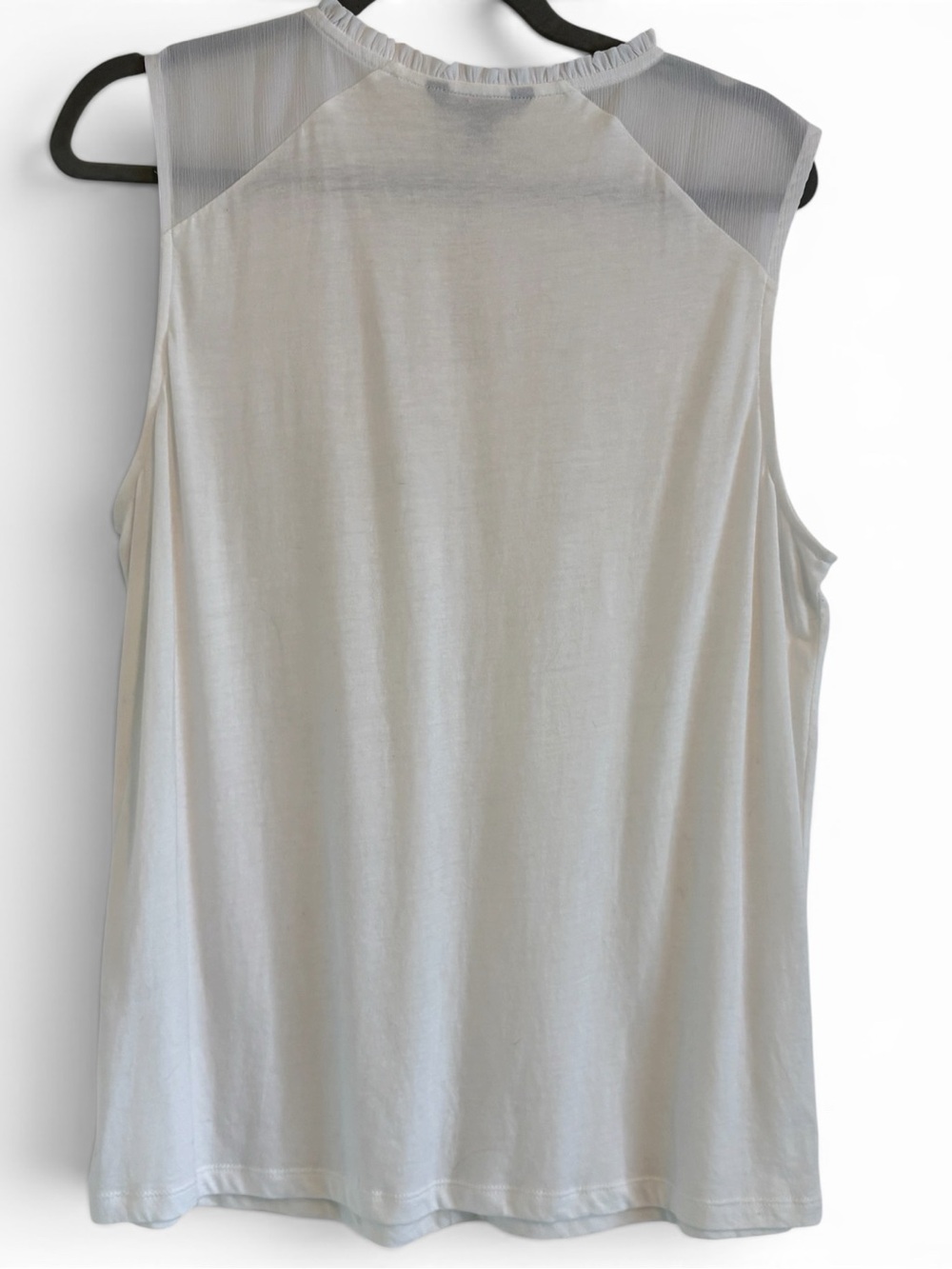 Banana Republic Cream Sleeveless Pleated Keyhole Tank Top | Size Large - Picture 3 of 10